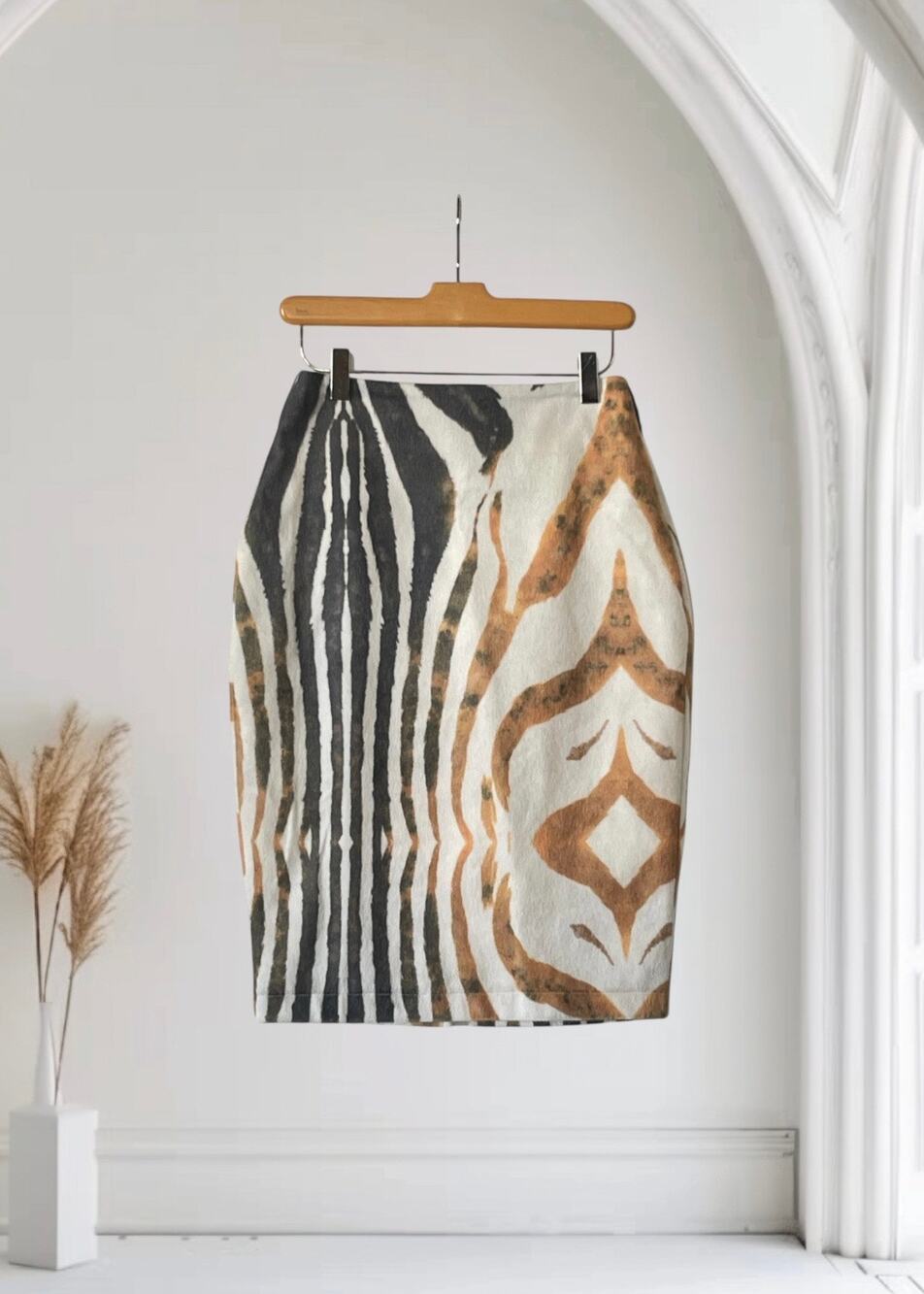 L'ATISTE Zebra Skirt Size Small